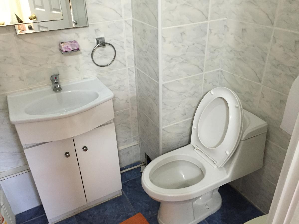 Hotel Bamboo Ікіке Екстер'єр фото